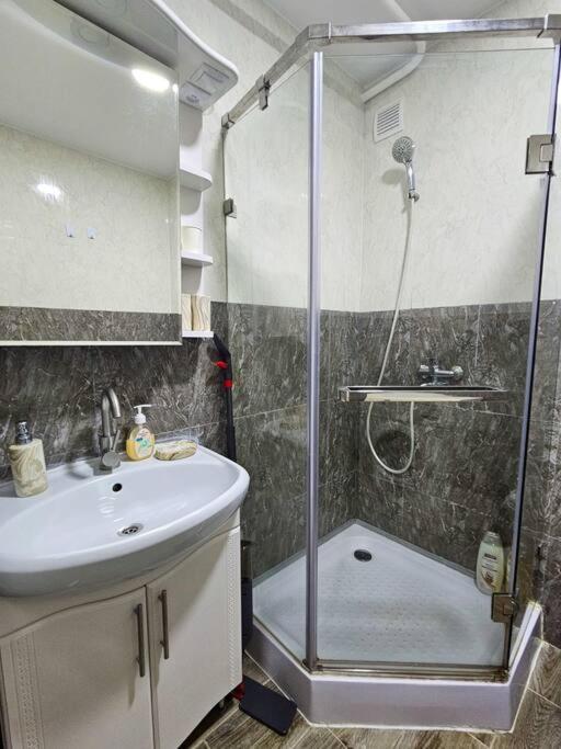 2 Bedroom Central Apartment Chişinău Eksteriør billede