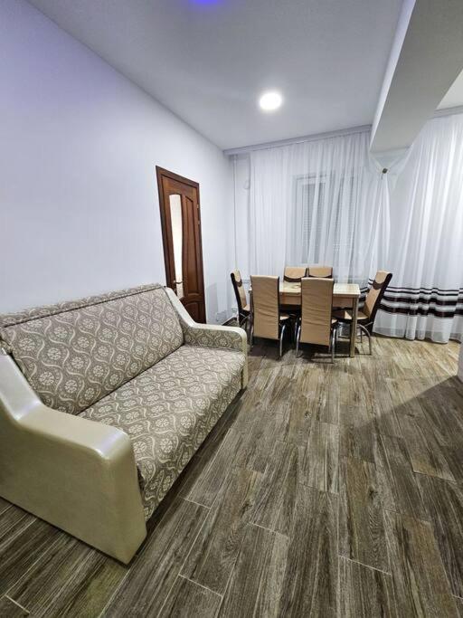 2 Bedroom Central Apartment Chişinău Eksteriør billede
